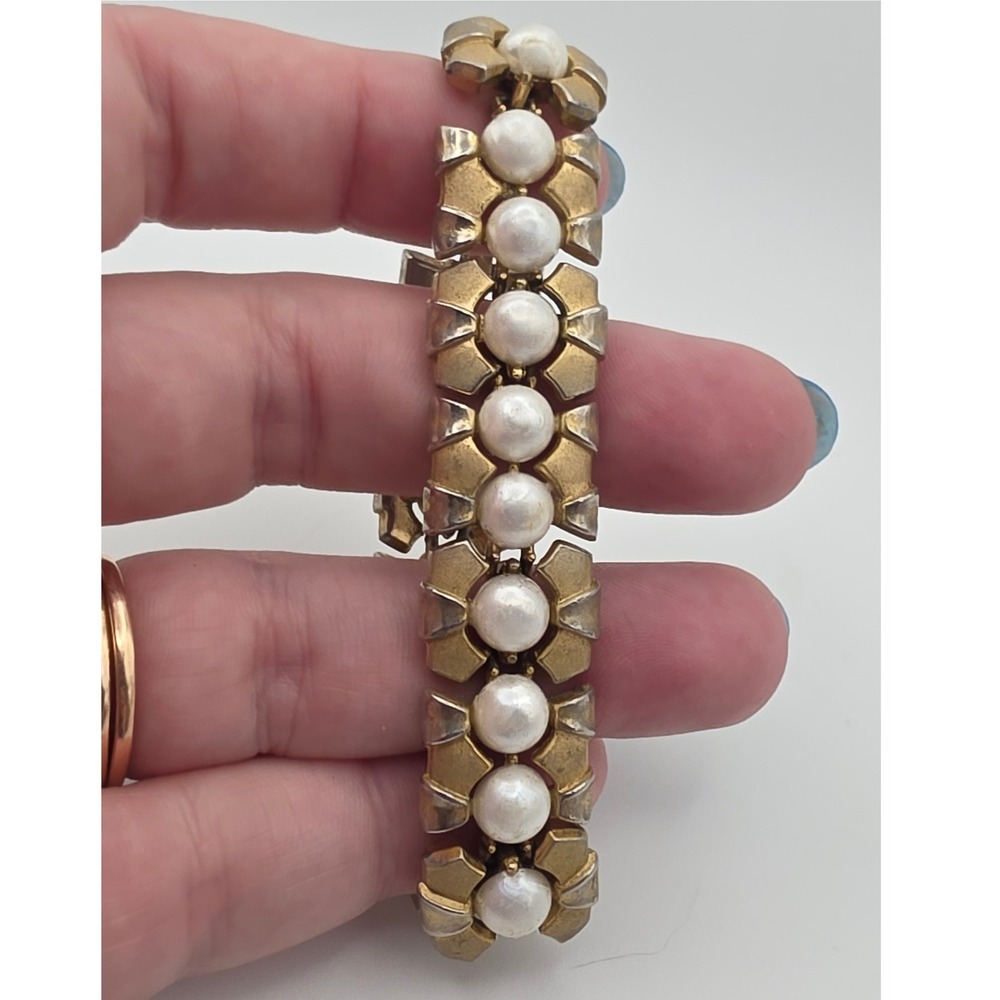 Trifari Link Bracelet Vintage Gold Faux Pearl Fair Crown Trifari Marked Clasp